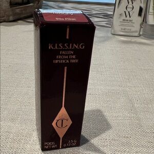 Charlotte Tilbury K.I.S.S.I.N.G Lipstick in 90s Pink